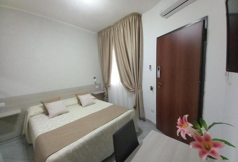 스탠다드 싱글 룸, Al Giglio