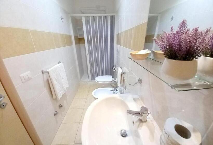 이코노미 룸, Al Giglio