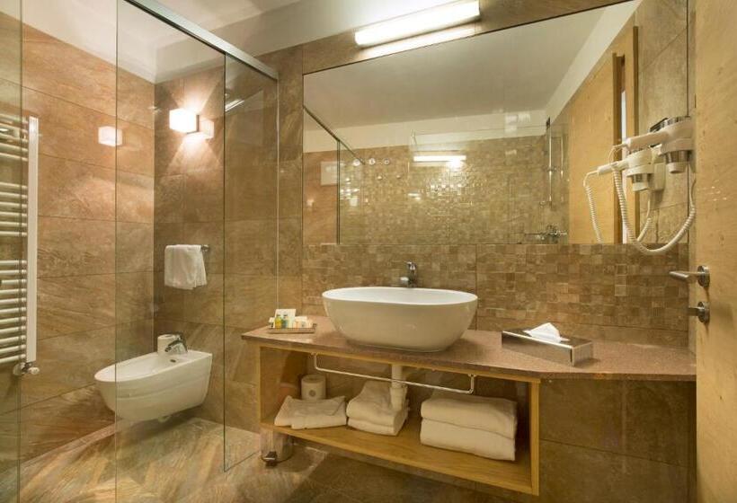 סוויטת ג'וניור עם מרפסת, Chalet Marcora