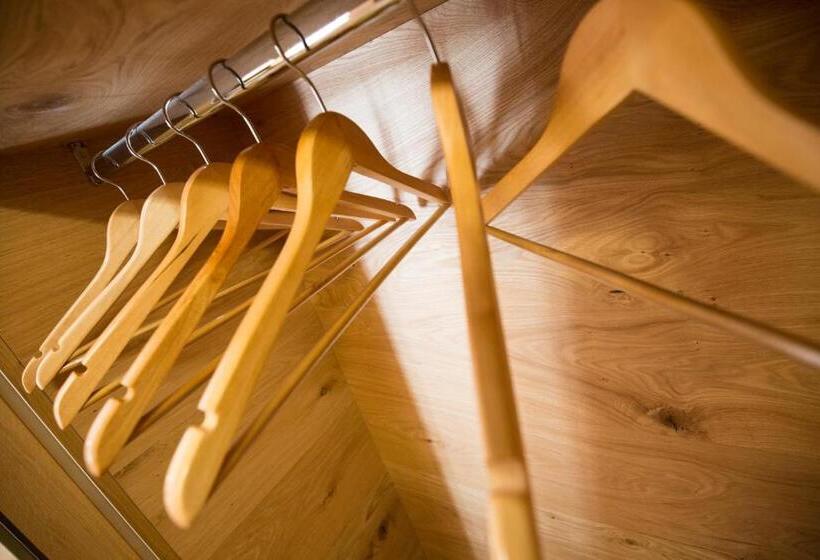 חדר אקונומי, Chalet Marcora