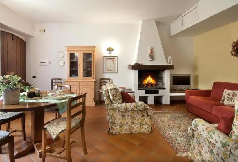 Huoneisto 2 Makuuhuonetta, Fonte Al Noce