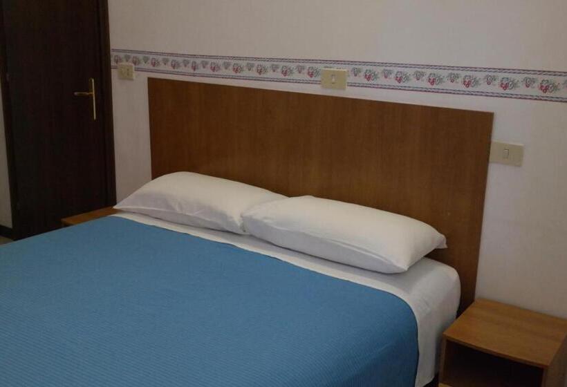 اتاق استاندارد, Houston Livorno   Struttura Esclusivamente Turistica   Not For Business Or Workers