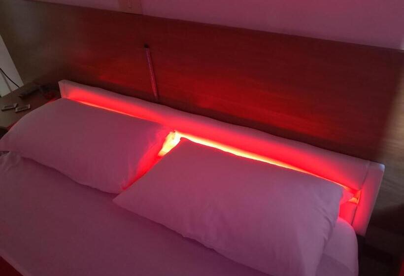 اتاق استاندارد, Houston Livorno   Struttura Esclusivamente Turistica   Not For Business Or Workers