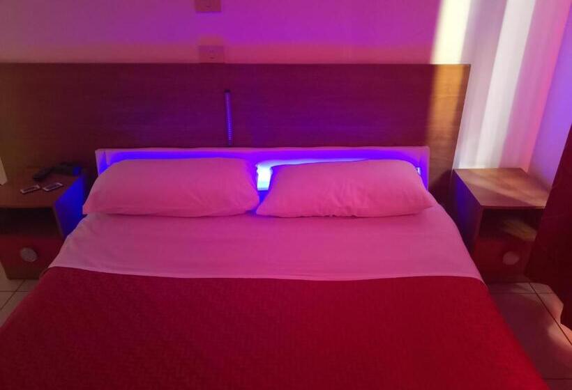 اتاق استاندارد, Houston Livorno   Struttura Esclusivamente Turistica   Not For Business Or Workers