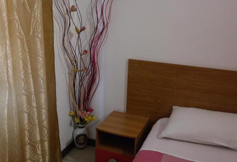 اتاق استاندارد با سرویس بهداشتی مشترک, Houston Livorno   Struttura Esclusivamente Turistica   Not For Business Or Workers