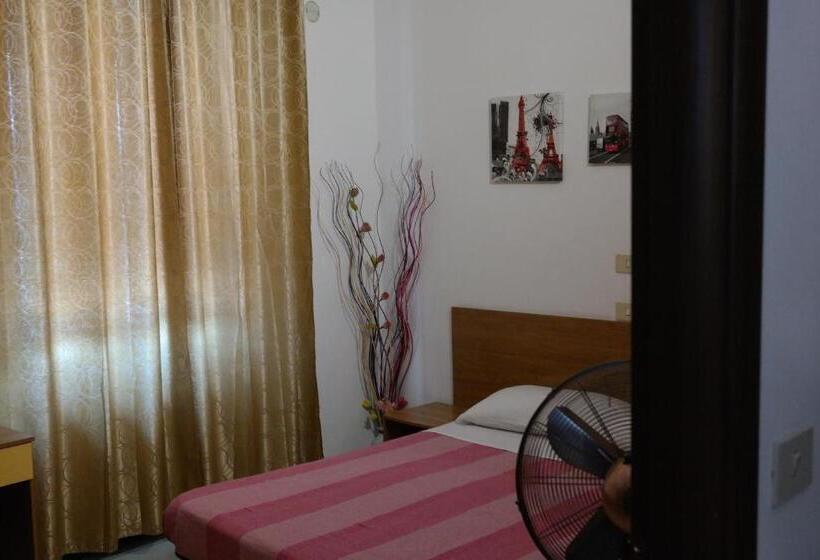 اتاق استاندارد با سرویس بهداشتی مشترک, Houston Livorno   Struttura Esclusivamente Turistica   Not For Business Or Workers