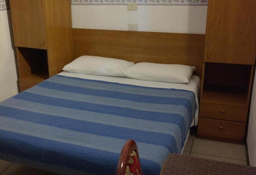 اتاق استاندارد با سرویس بهداشتی مشترک, Houston Livorno   Struttura Esclusivamente Turistica   Not For Business Or Workers