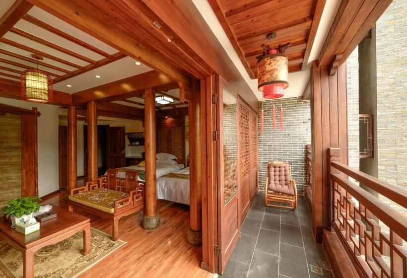 Deluxe room with river view, Lee S Boutique Resort