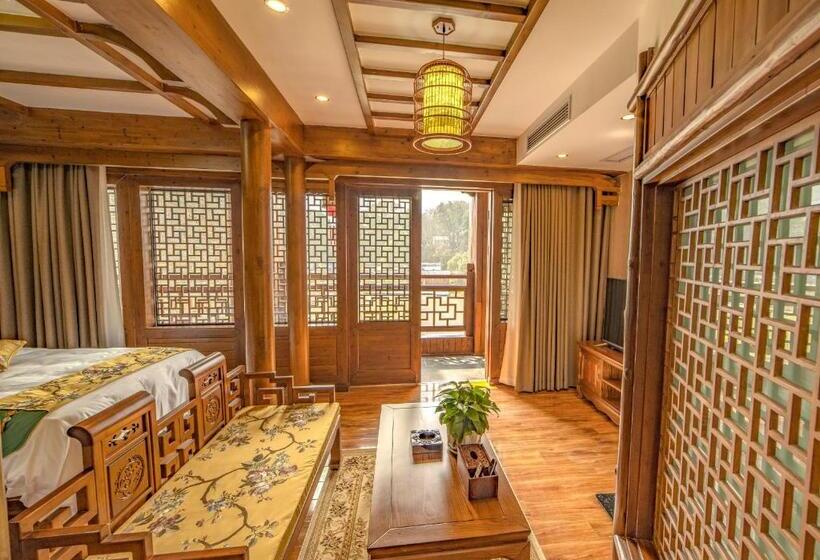 Deluxe room with river view, Lee S Boutique Resort