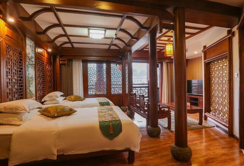 Deluxe room with river view, Lee S Boutique Resort
