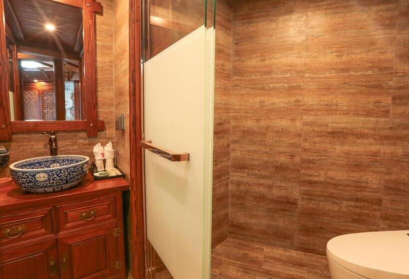 Deluxe room with river view, Lee S Boutique Resort