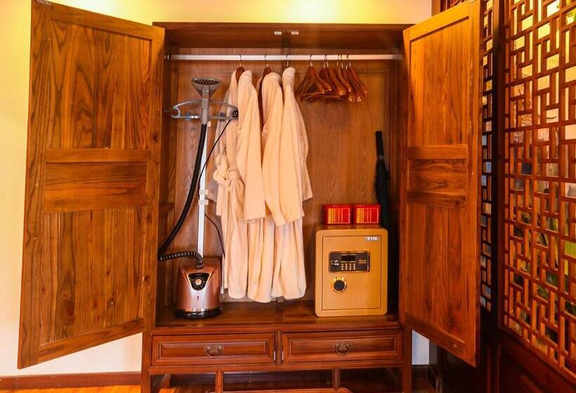 Президентский Люкс, Lee S Boutique Resort