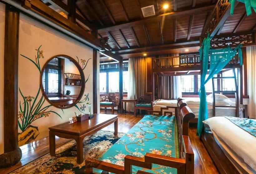 Президентский Люкс, Lee S Boutique Resort