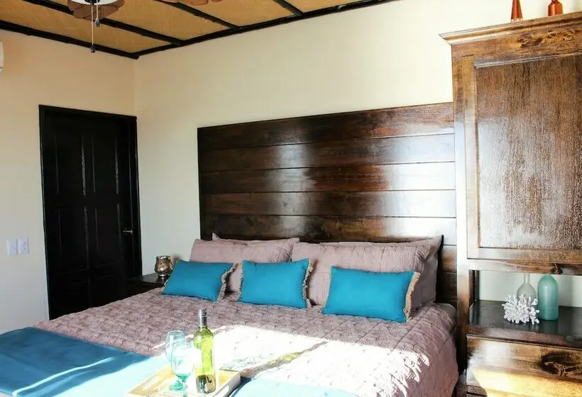 Standard-huone King-vuode, Lina Point Belize Overwater Resort