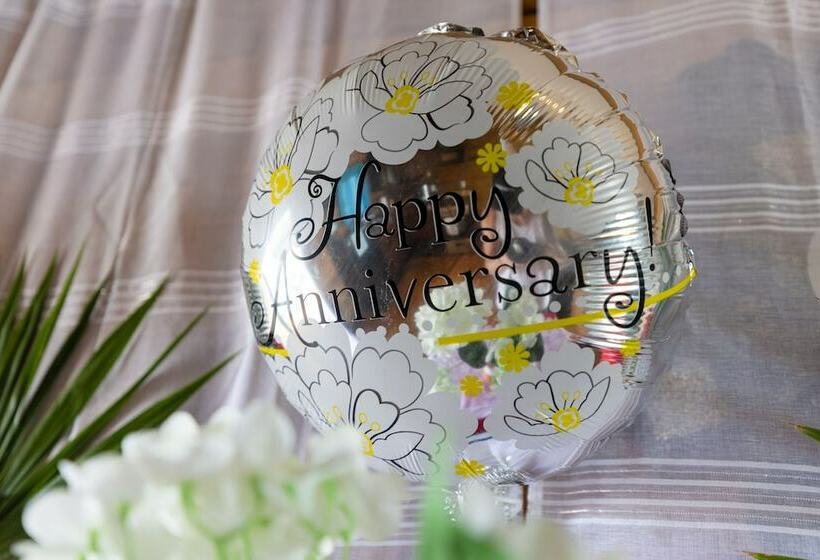 스탠다드 룸 킹사이즈 침대, Lina Point Belize Overwater Resort