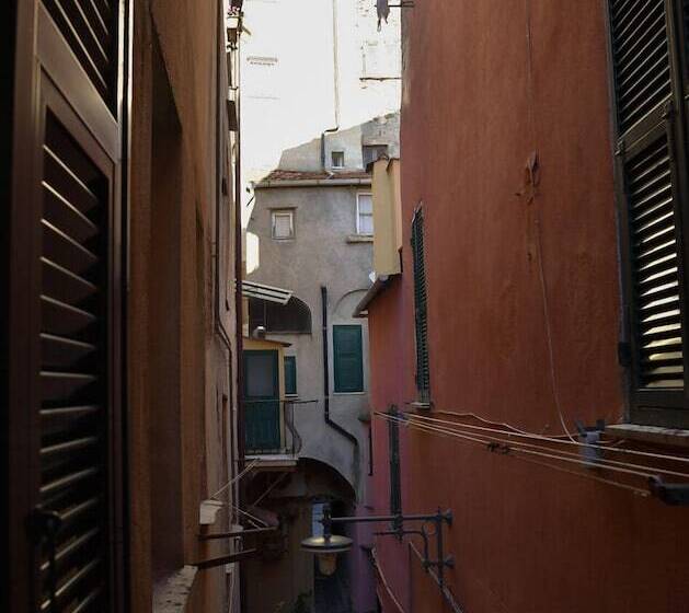 Полулюкс, Marina Charming Rooms