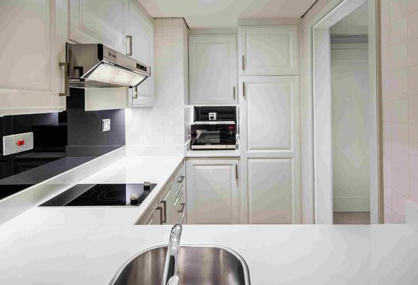 Апартаменты 1 Спальня, Beach Rotana – All Suites