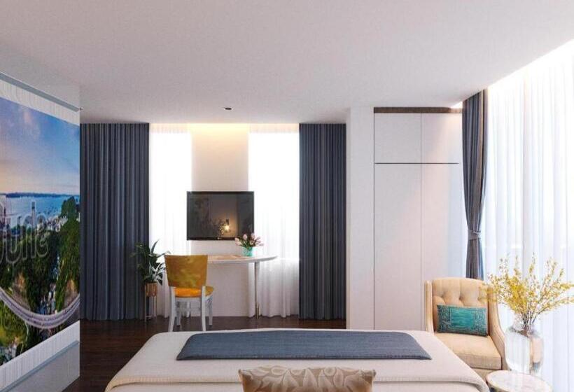 سوییت جونیور با بالکن, Hanoi Prime Garden Hotel & Spa