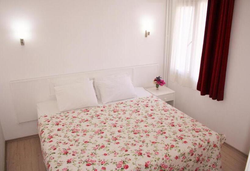 شقة غرفة واحدة, Parla Apart Otel