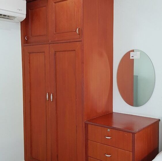اتاق استاندارد, The Grand Apartment