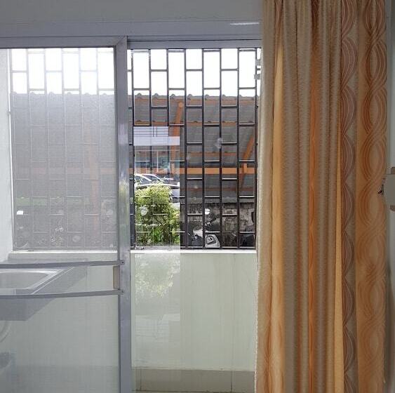 スタンダードルーム, The Grand Apartment