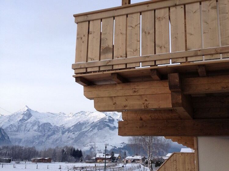 테라스가 있는 2 베드룸 아파트, Alpenparks Chalet & Apartment Areitxpress