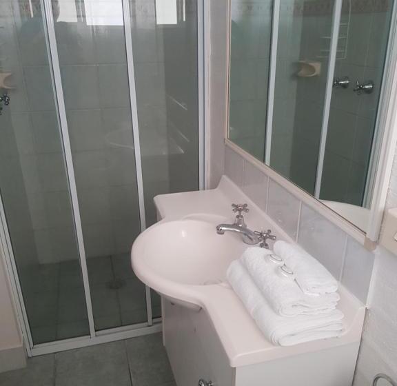 Апартаменты 2 Спальни, Bayview Apartments