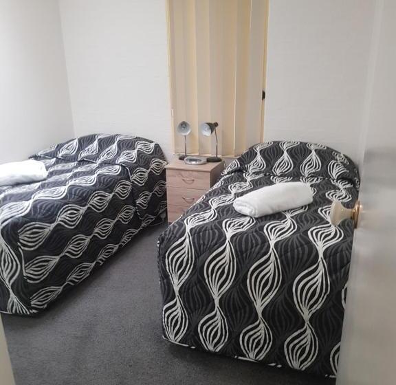 Апартаменты 2 Спальни, Bayview Apartments