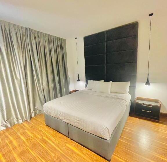 استودیوی لوکس, Kiev Tower Hotel Apartments