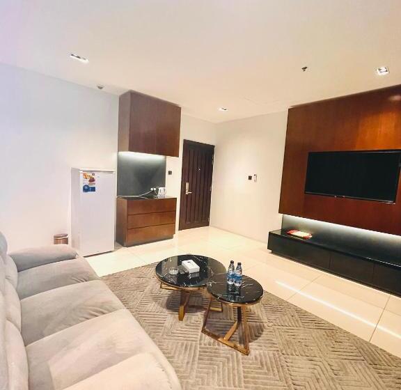 استودیوی لوکس, Kiev Tower Hotel Apartments