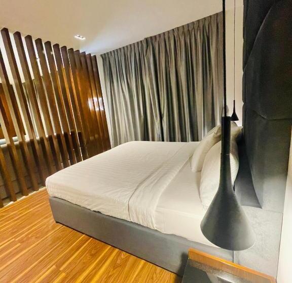 استودیوی لوکس, Kiev Tower Hotel Apartments