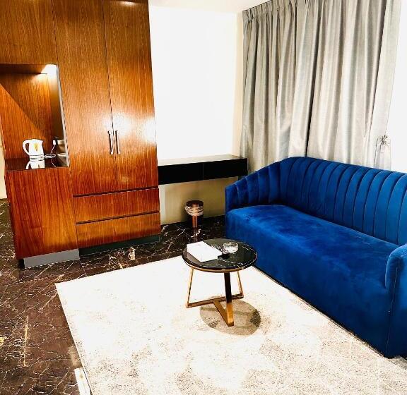 استودیوی استاندارد, Kiev Tower Hotel Apartments