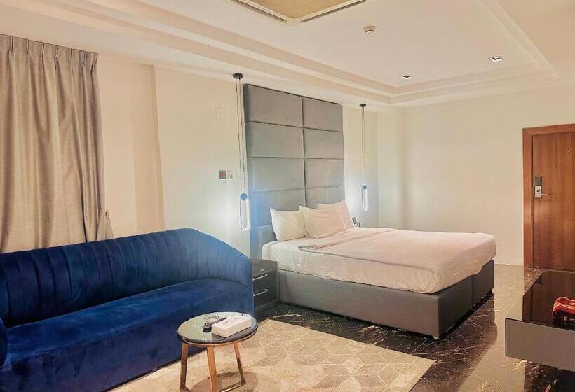 استودیوی استاندارد, Kiev Tower Hotel Apartments