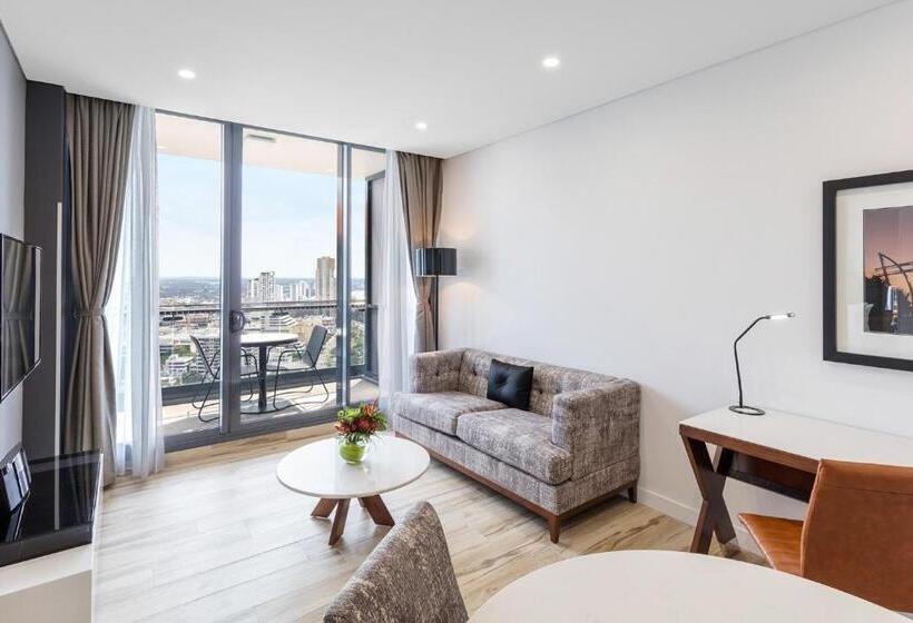 스위트, Meriton Suites Southport