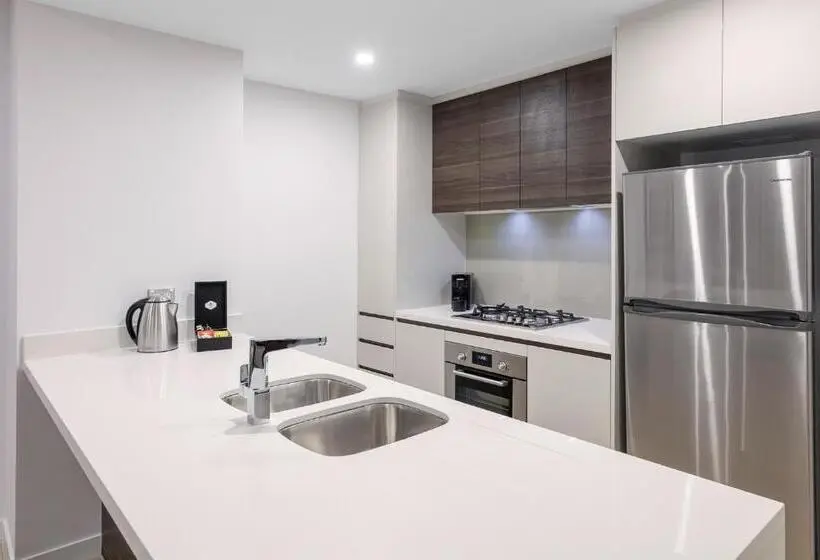سوئیت 2 خوابه, Meriton Suites Southport