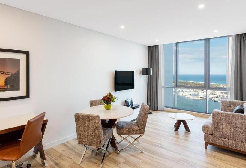 스위트, Meriton Suites Southport