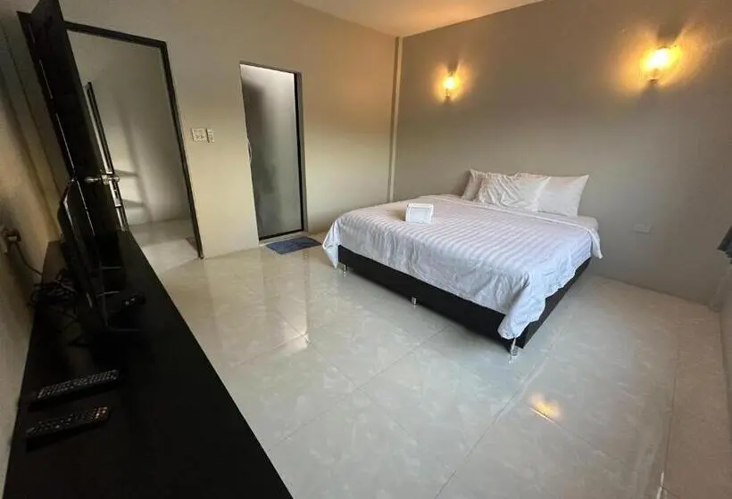 اتاق لوکس, Pine Home