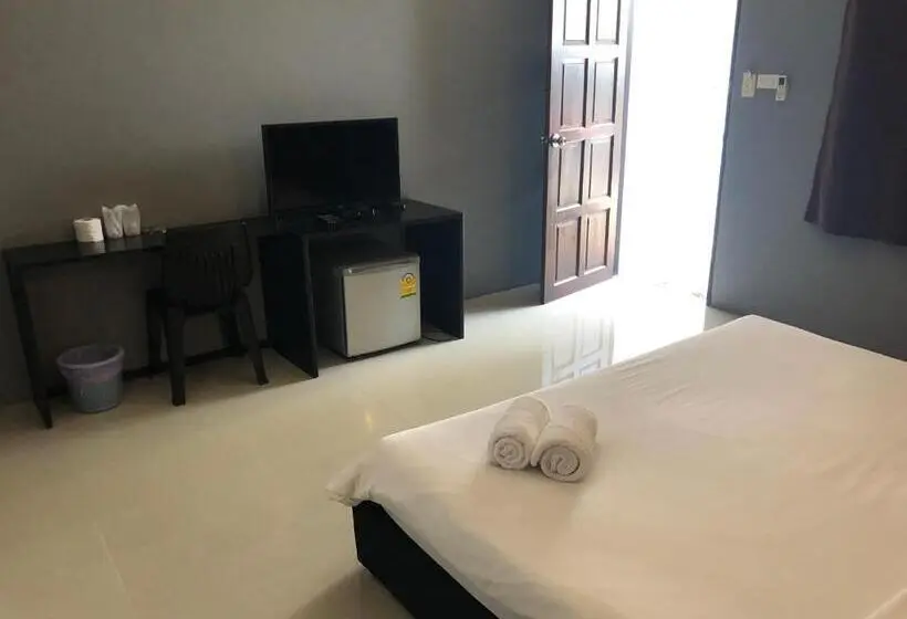 اتاق استاندارد, Pine Home