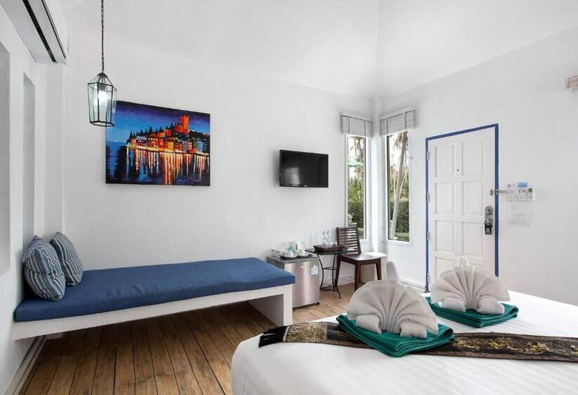 디럭스 룸, The White Knot Koh Chang