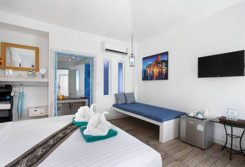 디럭스 룸, The White Knot Koh Chang