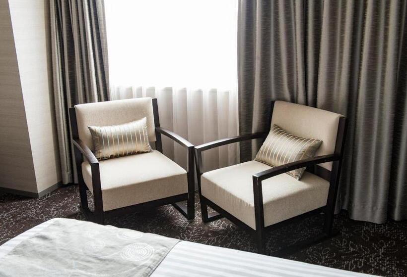 חדר דלוקס, Ole