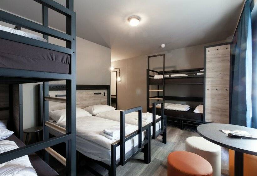 Номер Стандарт, a&o Frankfurt Ostend