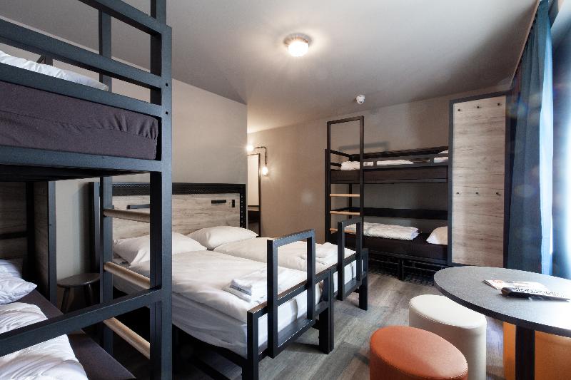 Четырехместный Номер Стандарт, a&o Frankfurt Ostend
