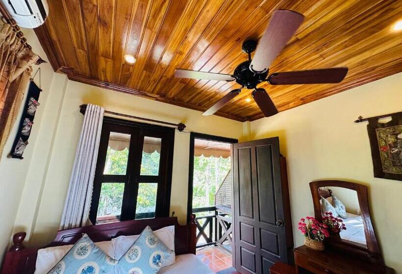 חדר דלוקס עם מרפסת, Anisa Mekong Riverside Villa