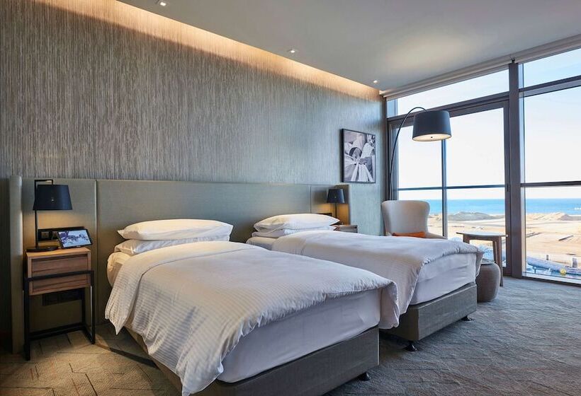 اتاق لوکس با چشم‌انداز, Mysk Al Mouj