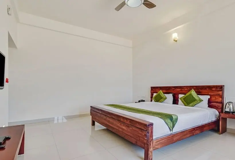 デラックスルーム, Treebo Vrindavan, 3 Km From Madikeri Fort