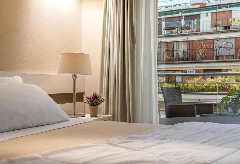 اتاق استاندارد با بالکن, Up Recoleta