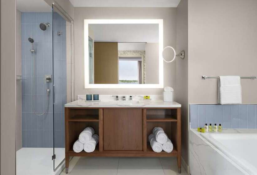 חדר קלאב, Intercontinental San Diego, An Ihg