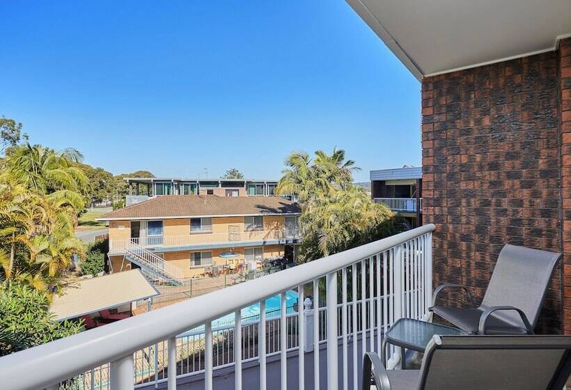 ファミリールーム, Red Star Palm Beach