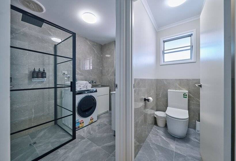 2ベッドルームアパートメント, Red Star Palm Beach